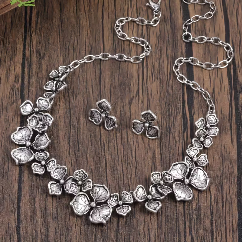 Vintage Blossom Harmony Necklace Set