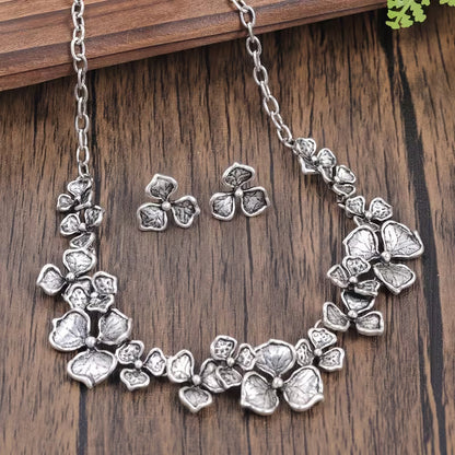 Vintage Blossom Harmony Necklace Set