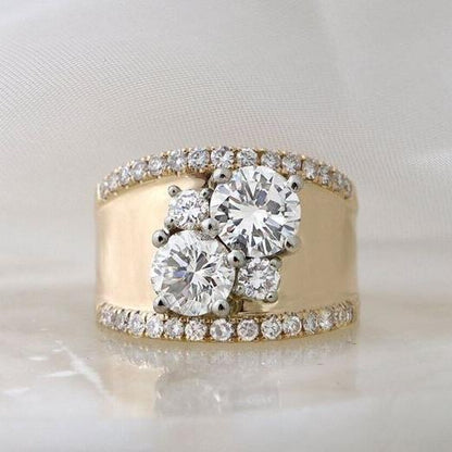 Vintage Gold Ring with Bright Zirconia