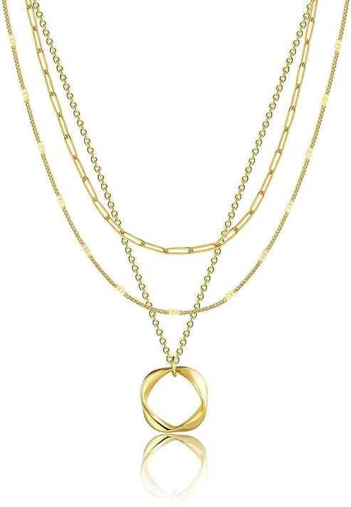 Carmen - Vintage necklace with gold chain and pendant