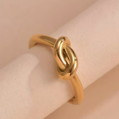 Classic Harmony Loop Ring