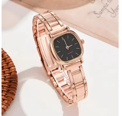 Luxurious Quartz Watch Featuring Stainless Steel Band