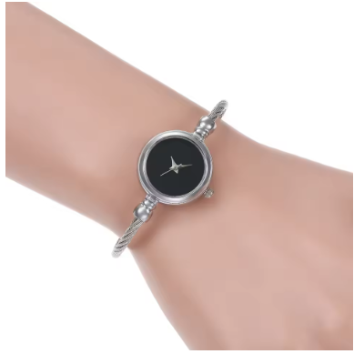 Luxurious Gold Tone Stainless Steel Bracelet Timepiece